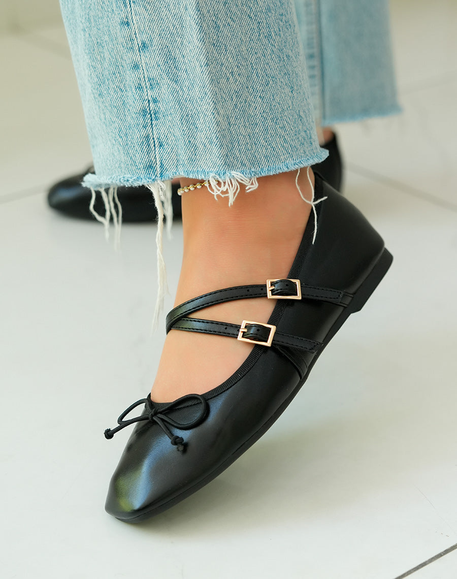 Ballerines noires sophistiquées avec double lanière et noeud délicat