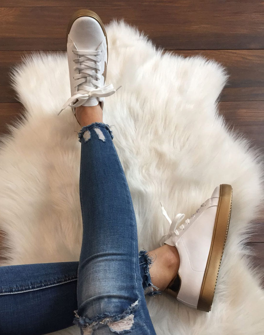 Basket avec étoile à lacets or