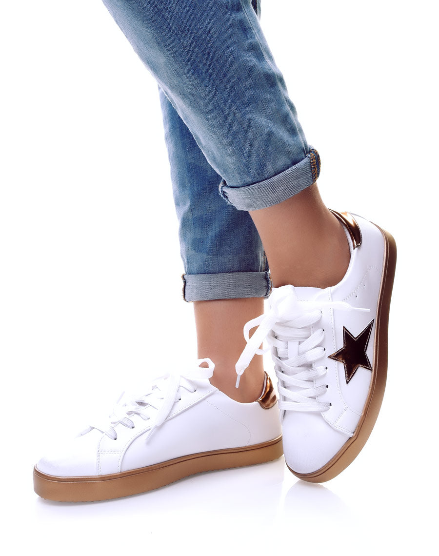 Basket avec étoile à lacets or