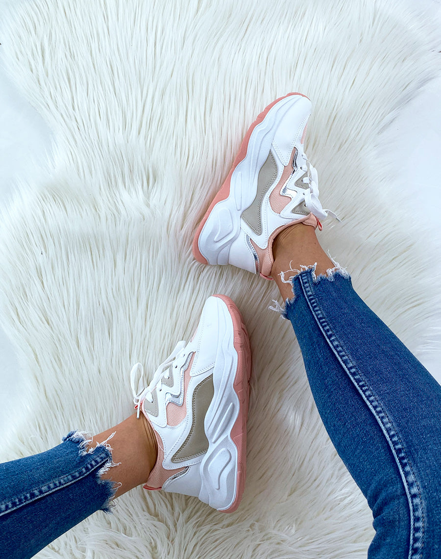 Basket blanche à empiècement rose beige et argenté