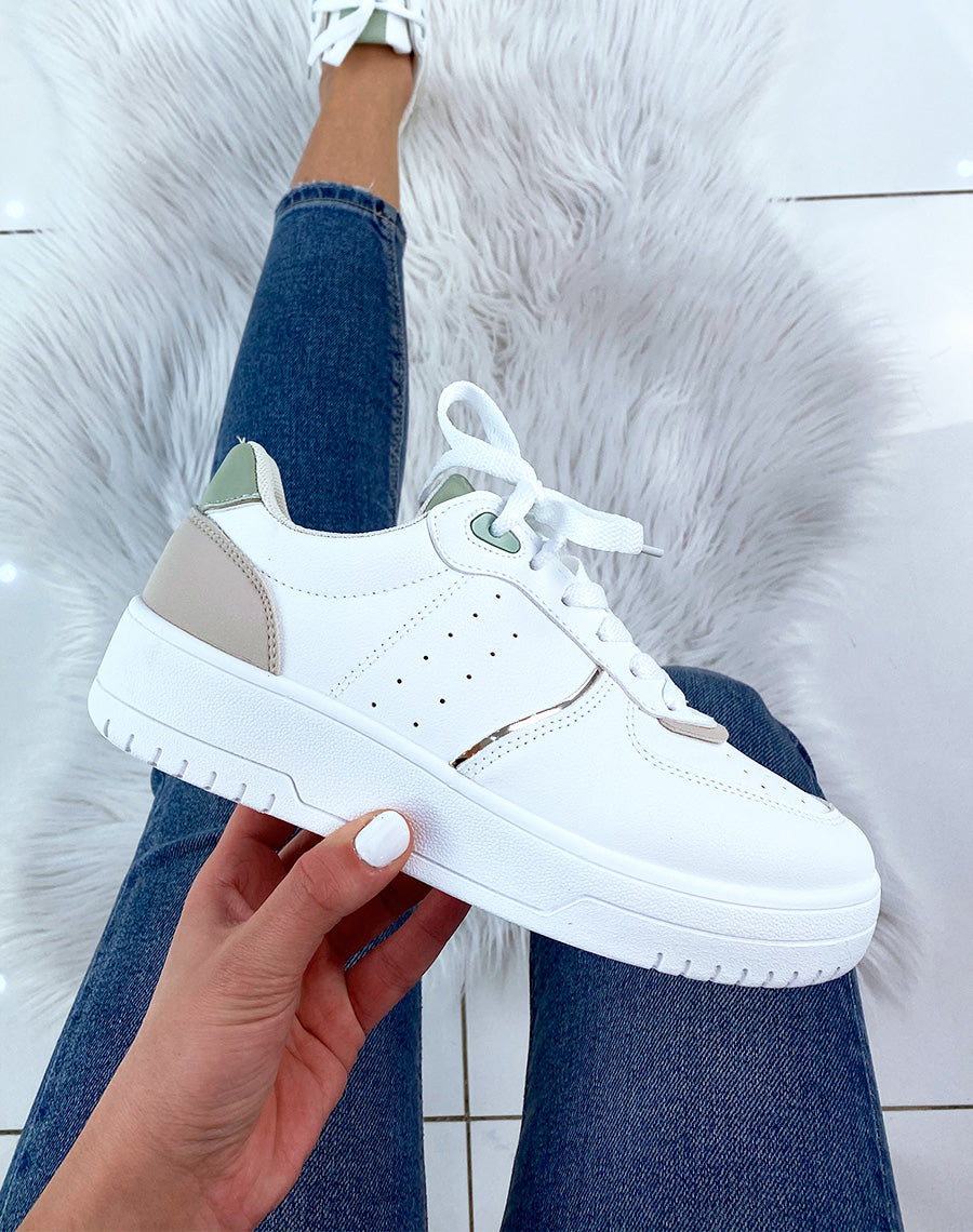 Basket blanche et beige à détails verts