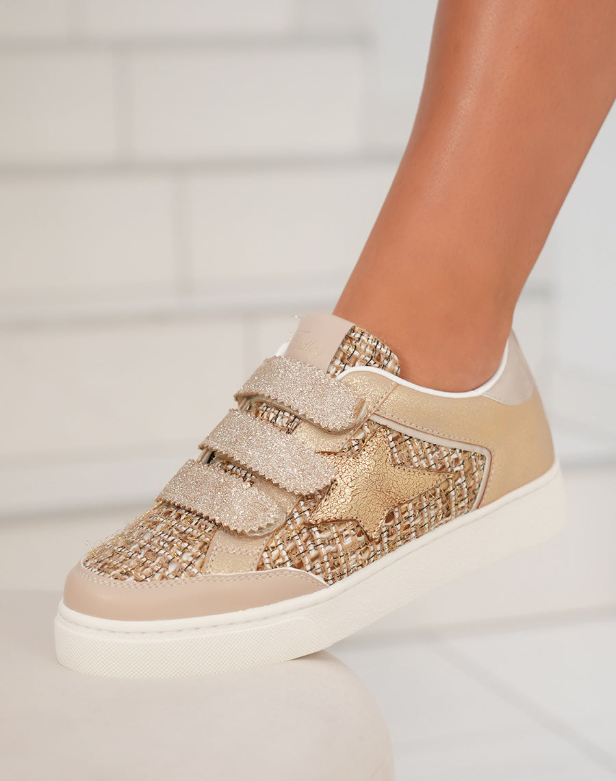 Basket femme beige et doré avec étoile et scratchs pailletés