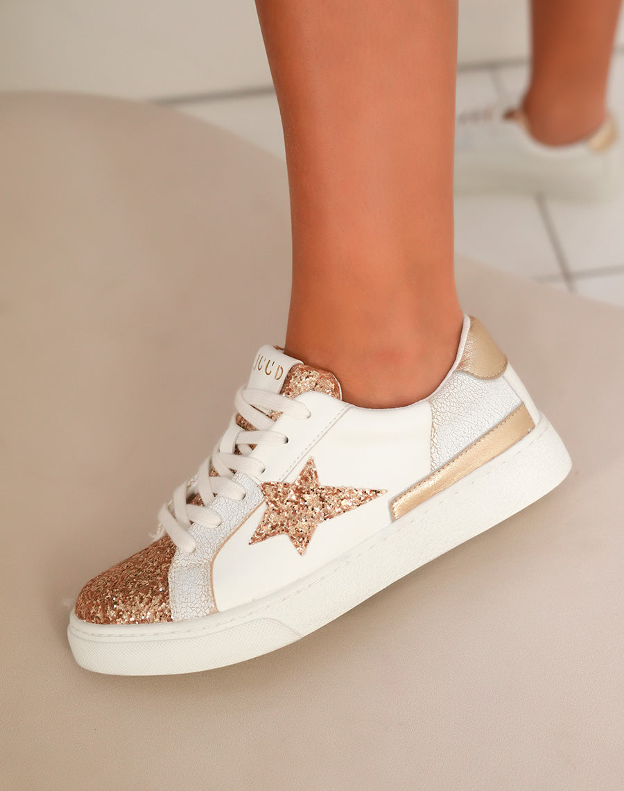 Basket femme blanche et dorée avec paillettes et étoile scintillante