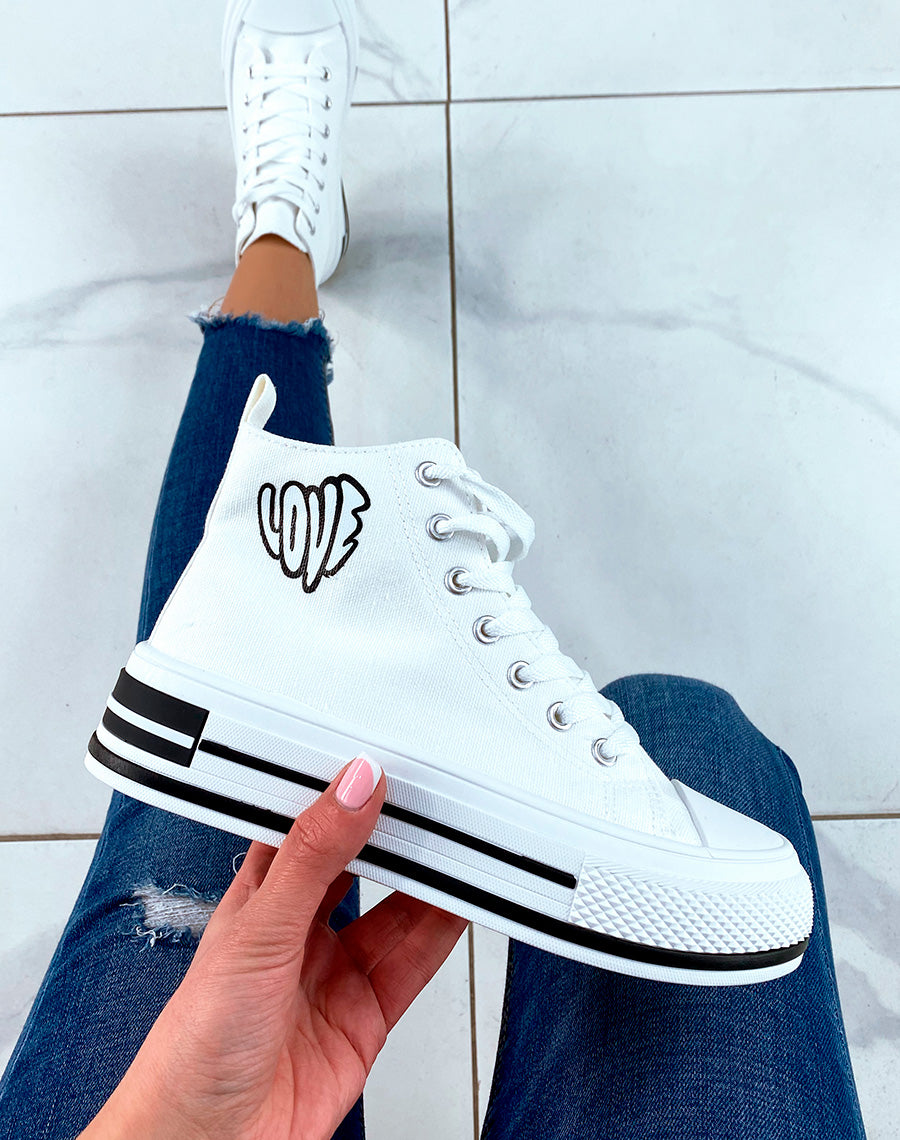 Basket femme en toile blanche et à inscription Love