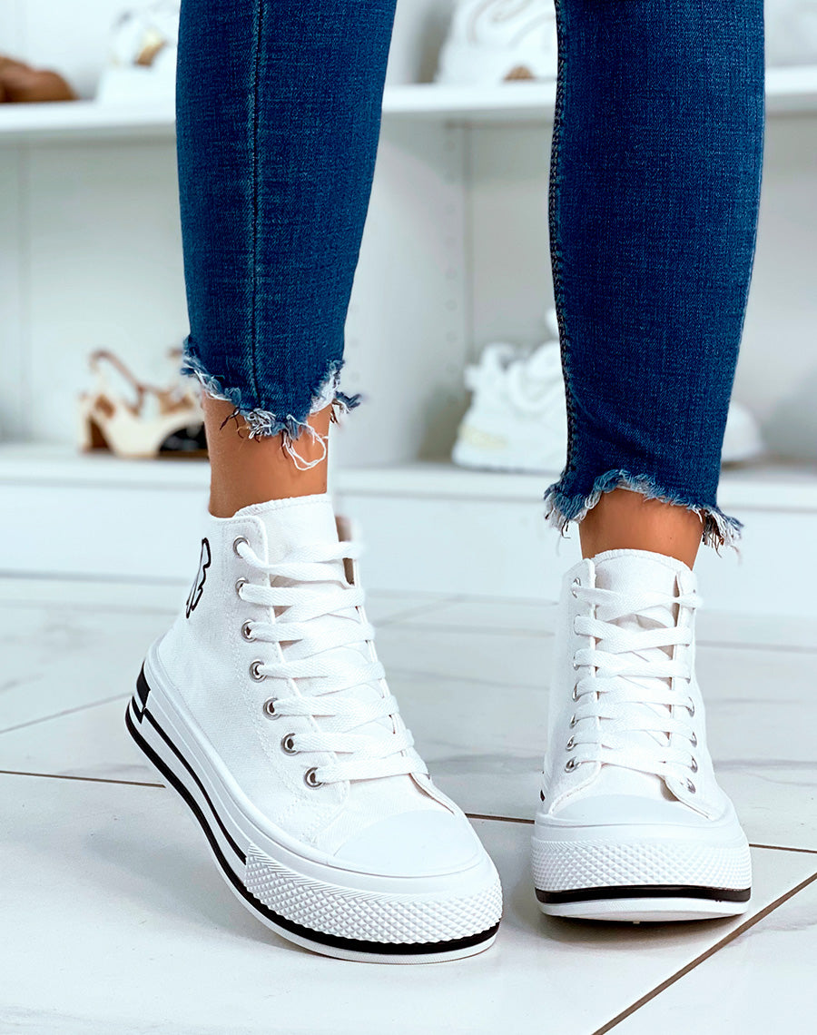 Basket femme en toile blanche et à inscription Love