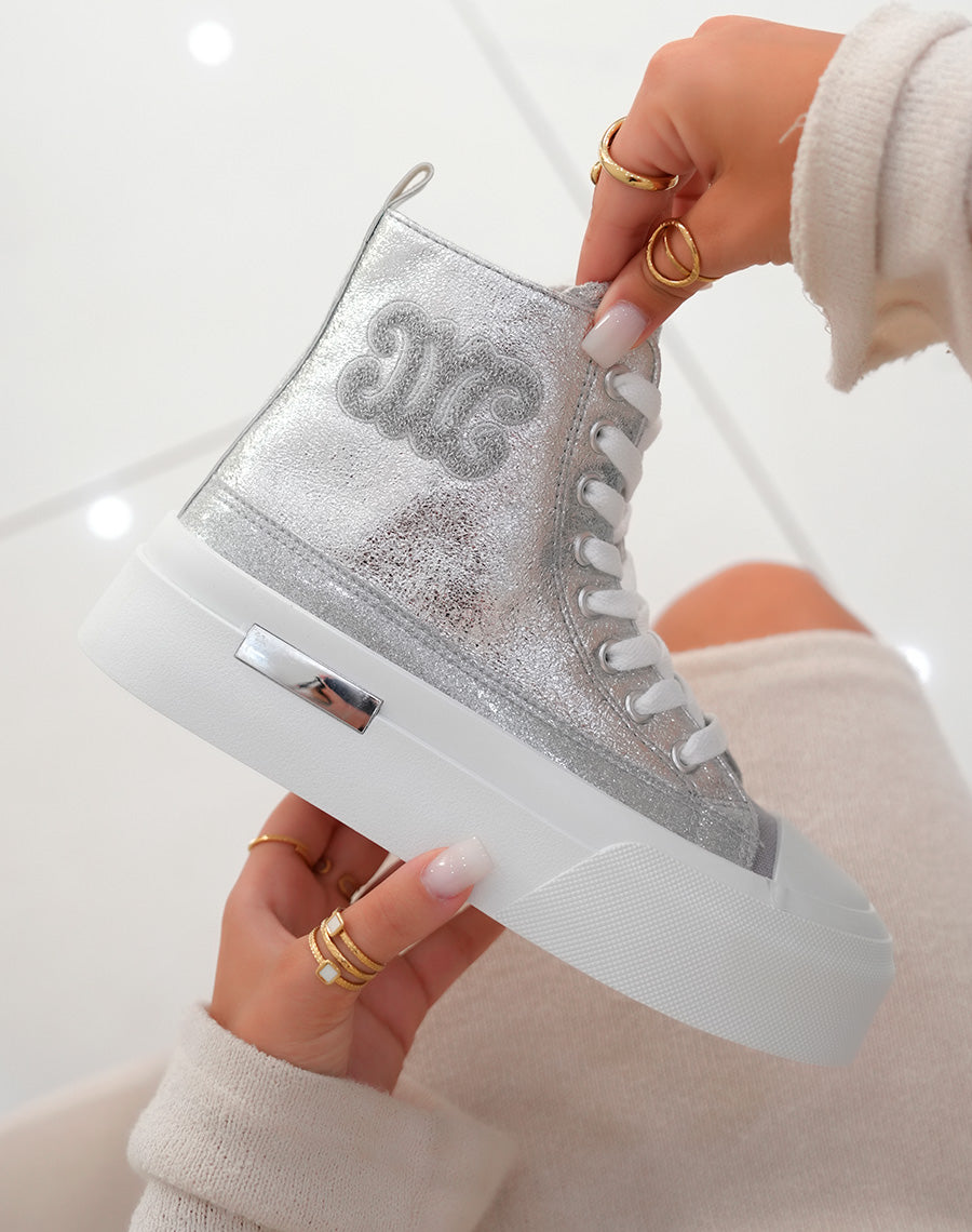 Basket montante femme argentée brillante avec logo en tissu