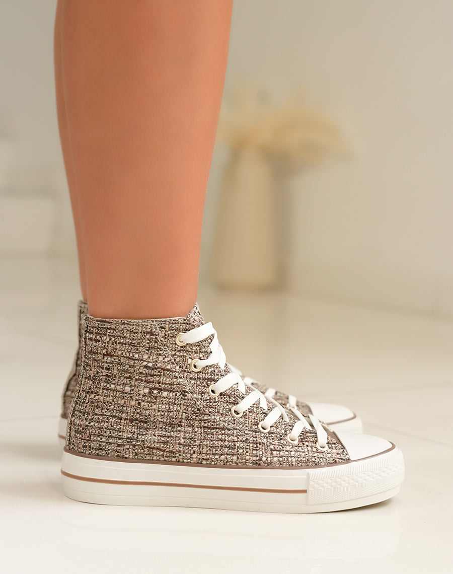 Basket montante femme en tweed marron avec fils entrecroisés