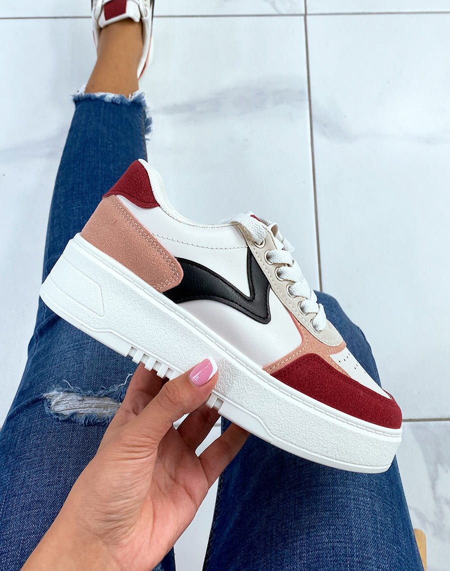 Basket à plateformes multicolores et à détails argentés