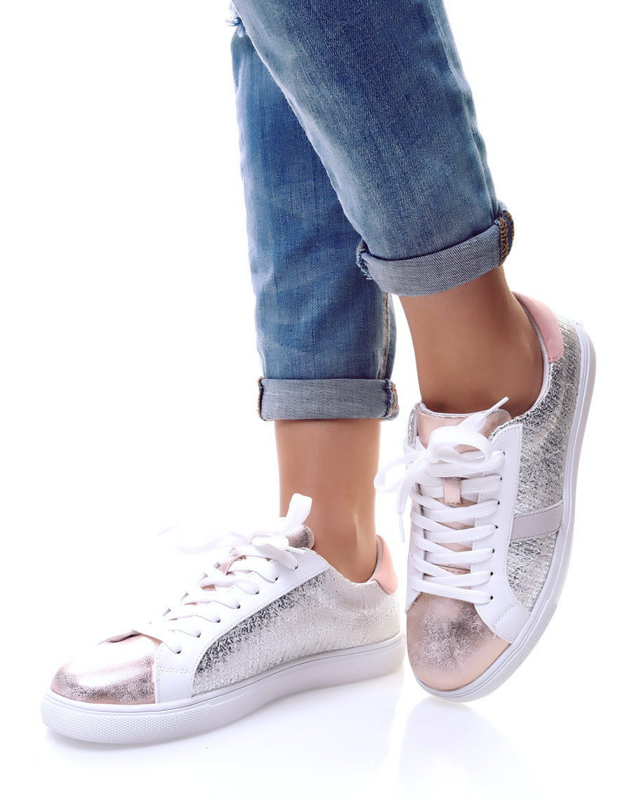 Basket tricolore à lacets roses