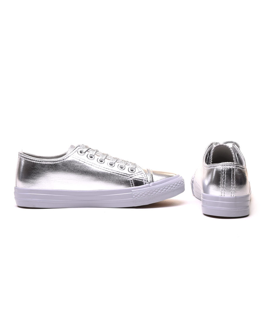 Baskets argentées à lacets brillants
