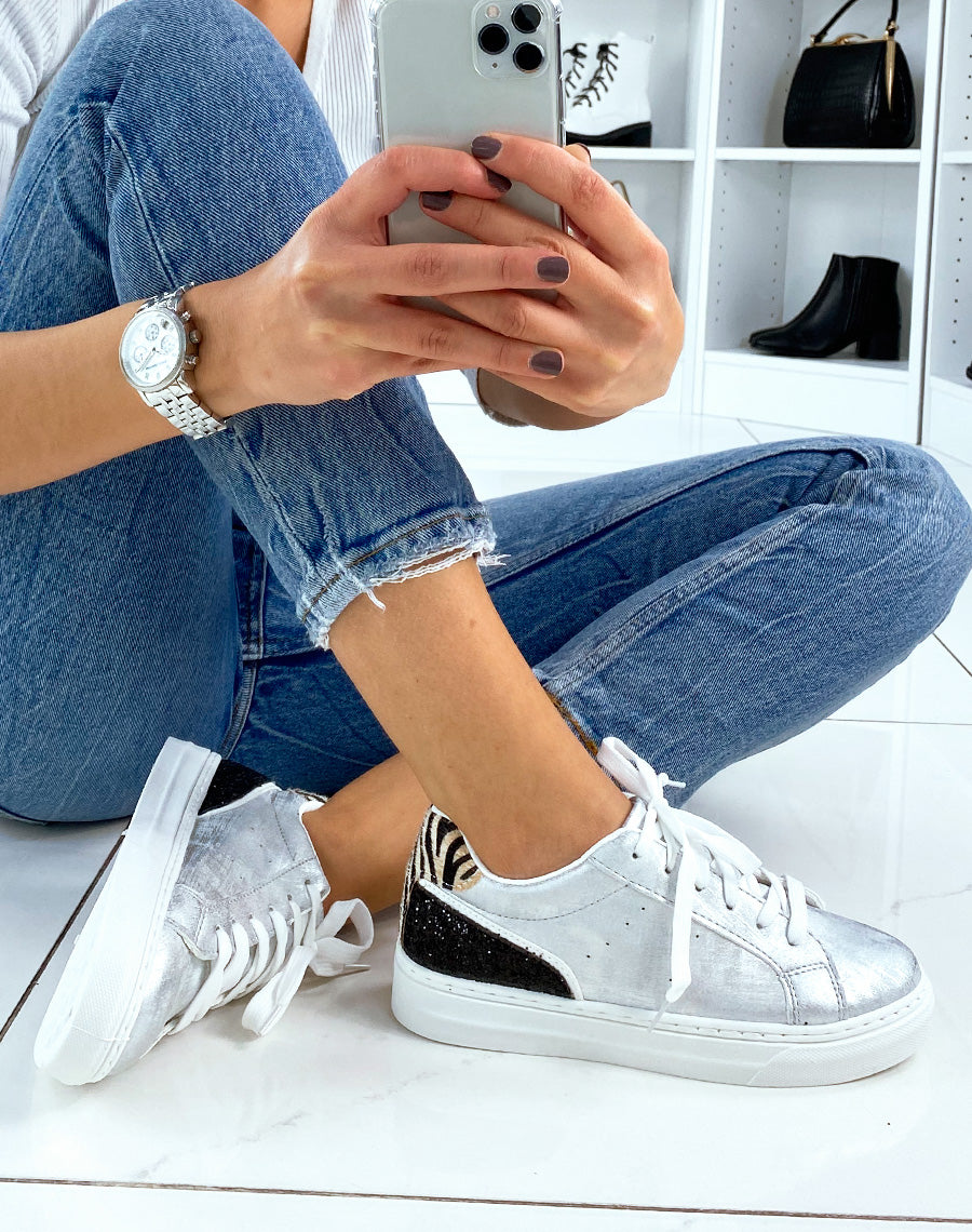 Baskets argentées à multiples matières