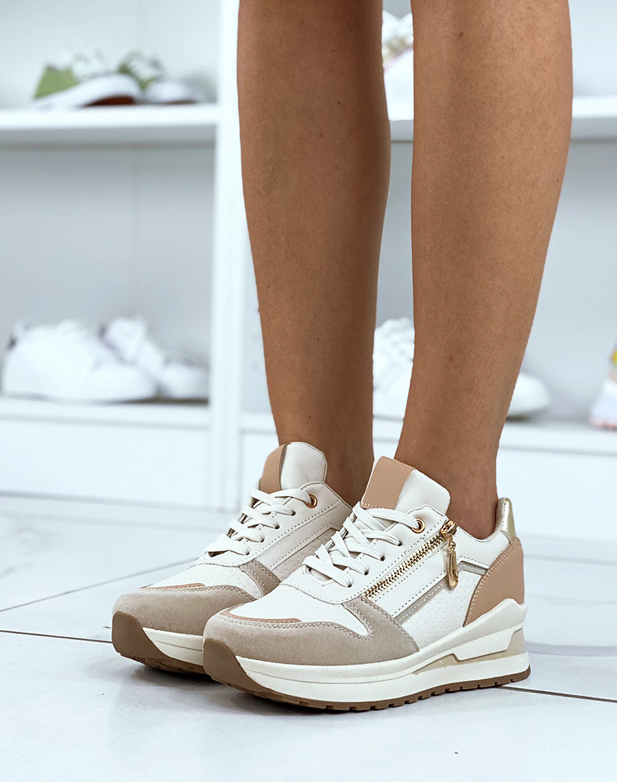 Baskets aux nuances beiges à semelle épaisse
