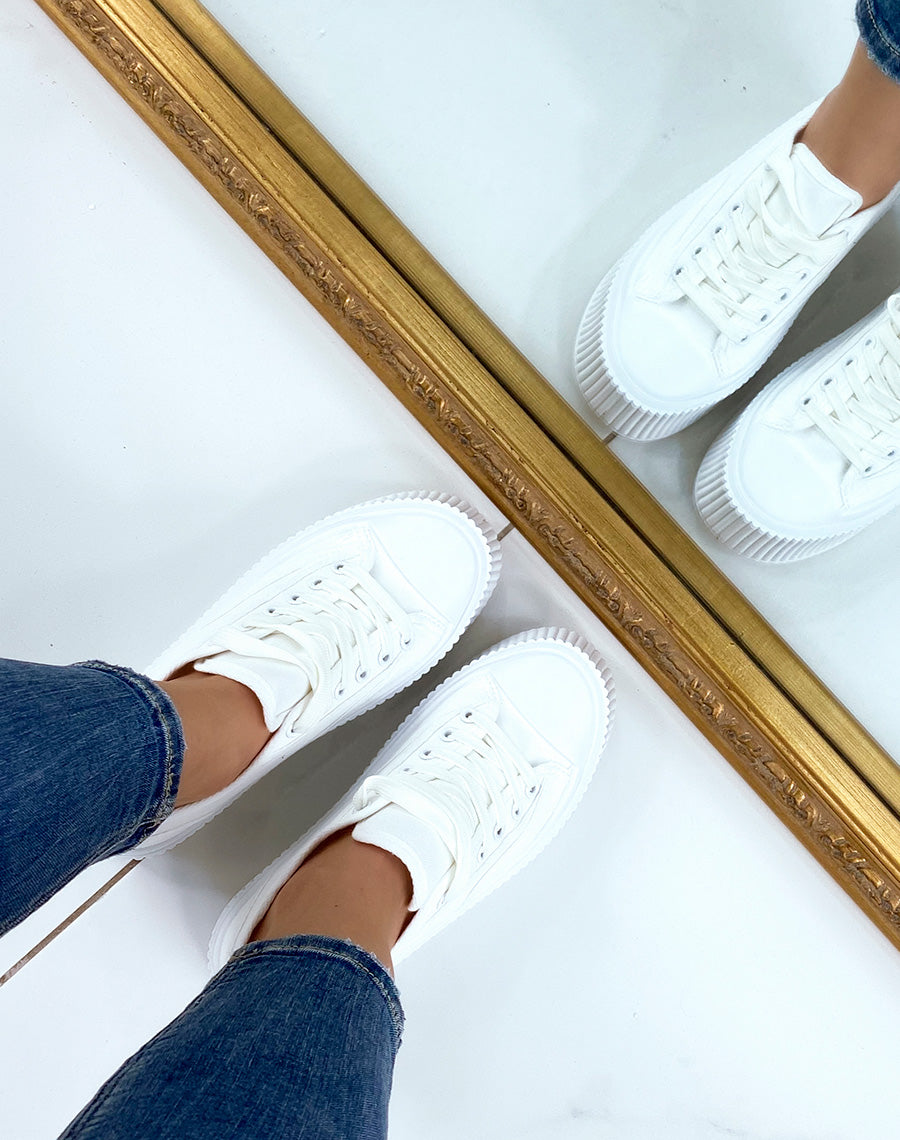 Baskets basses blanc cassé à semelle épaisse