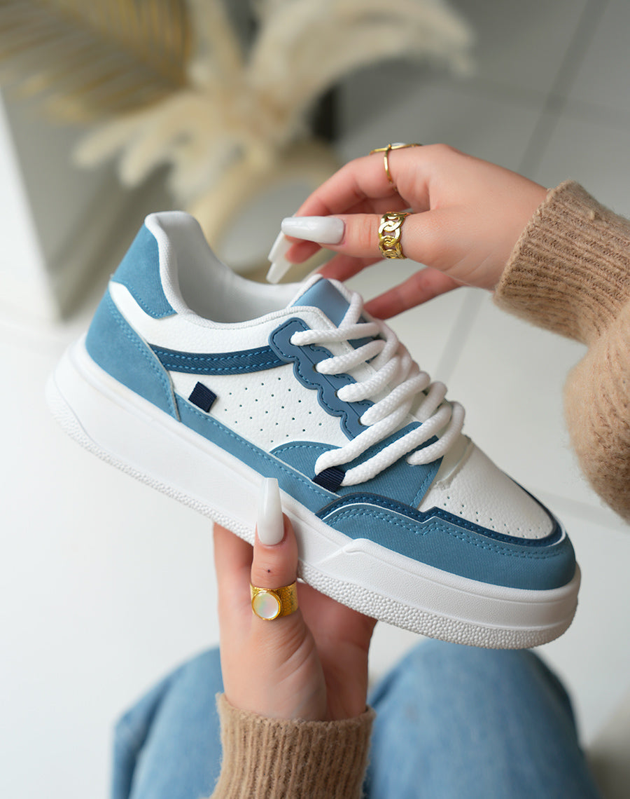 BASKETS BASSES BLEUES TENDANCES ? LACET ?PAIS