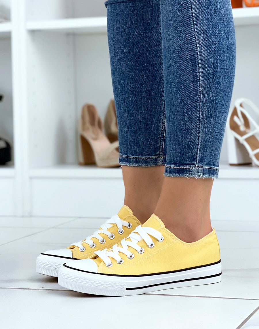 Baskets basses en tissu jaune