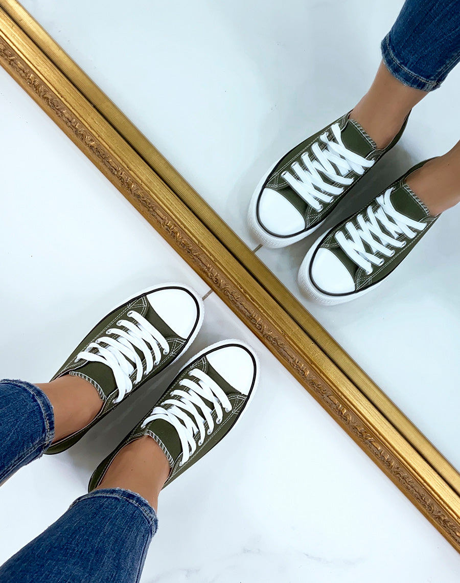 Baskets basses en tissu kaki