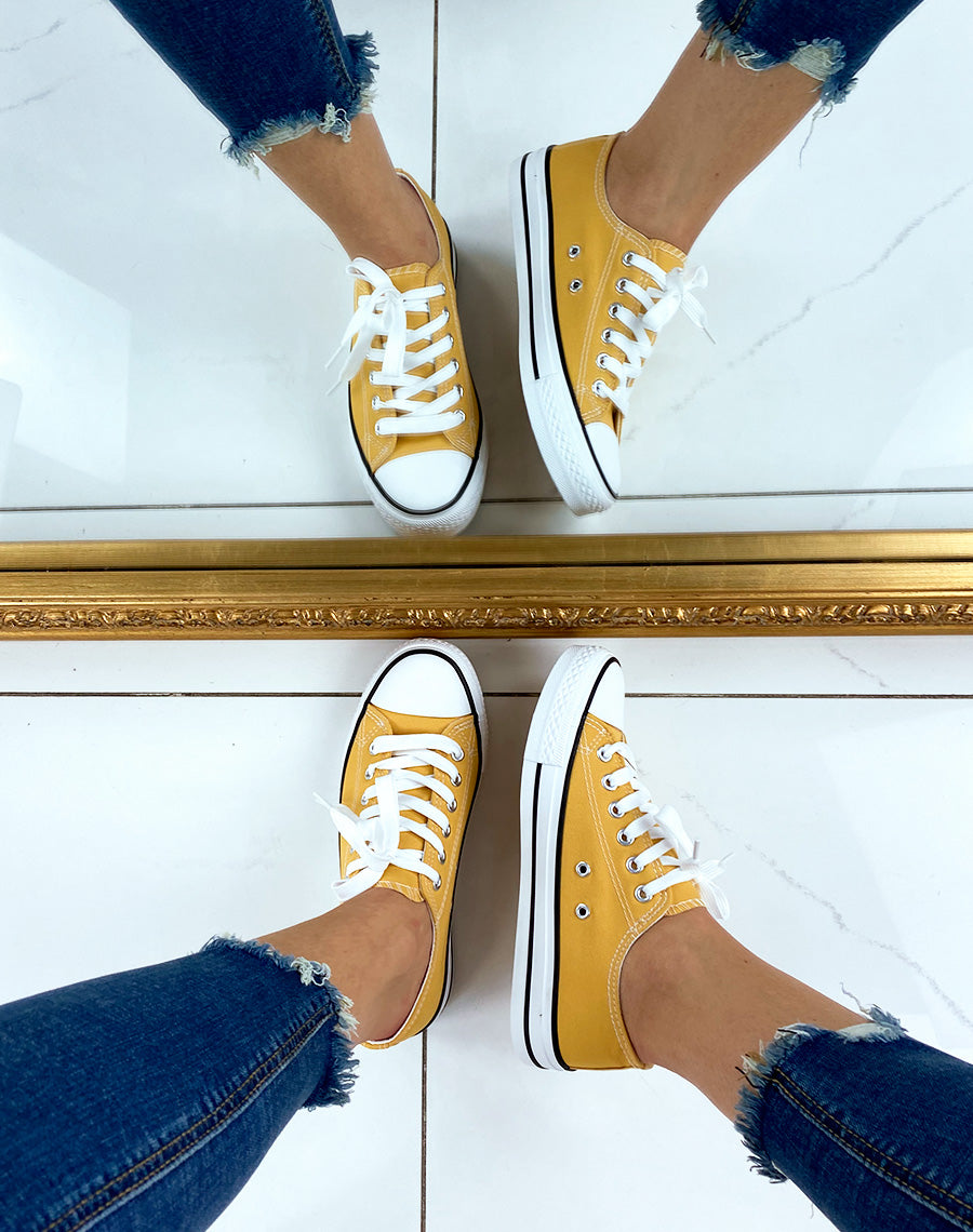 Baskets basses en toile à lacet jaune