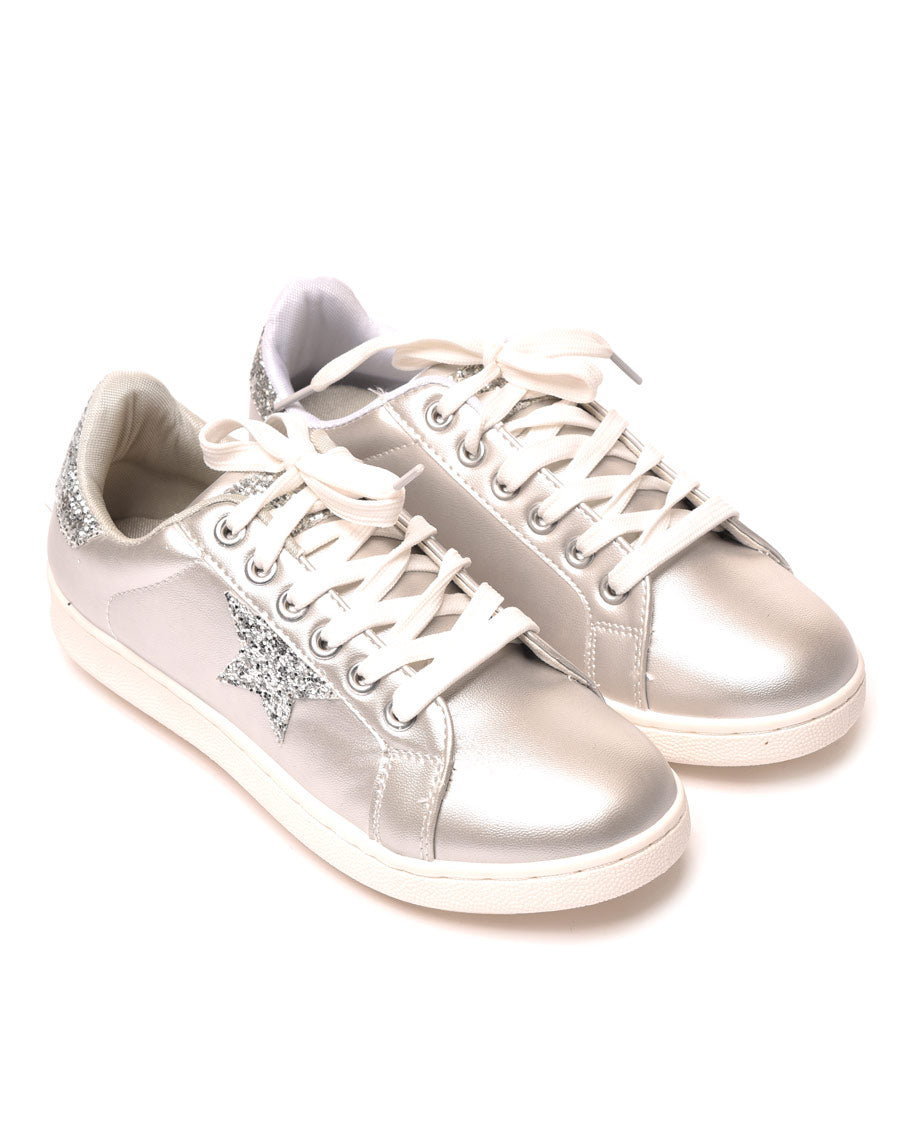 Baskets basses grises détails gris pailletés