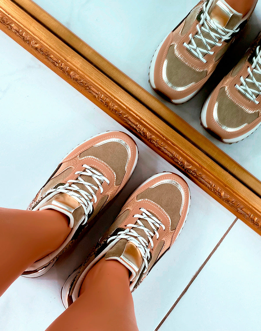 Baskets beige à multiples empiècements et détails guépard