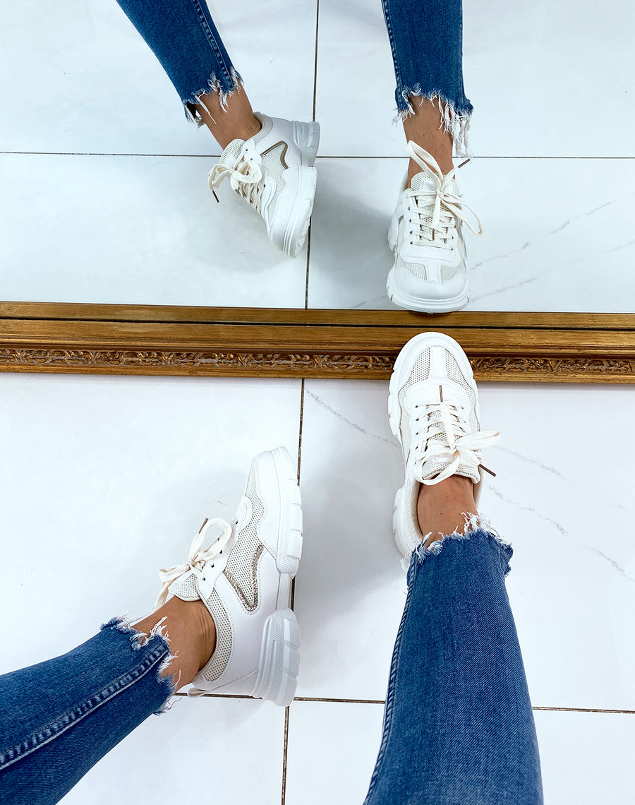 Baskets beiges bi-matières à empiècements dorés