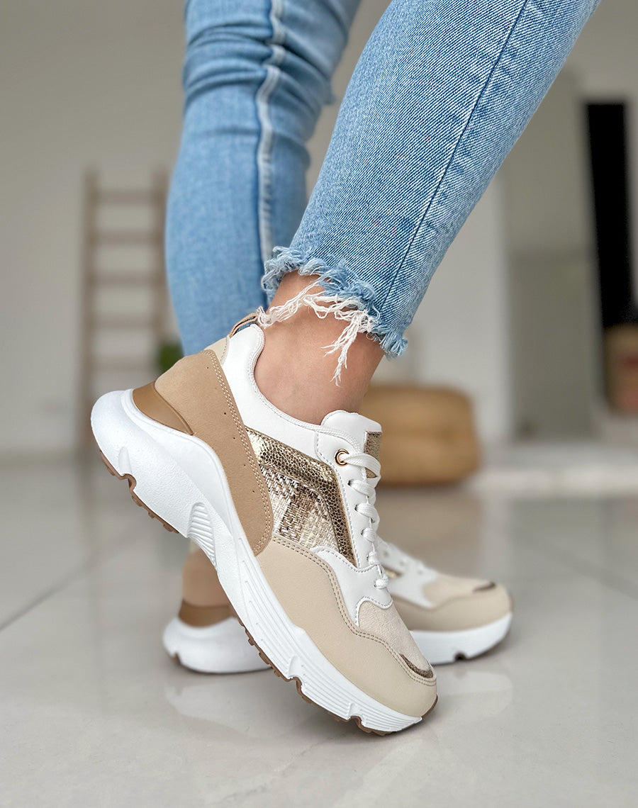 Baskets beiges à détails bicolores et motif tartan beige et blanc