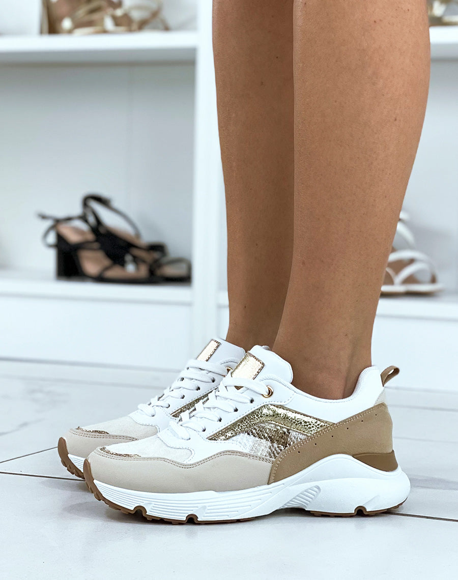 Baskets beiges à détails bicolores et motif tartan beige et blanc