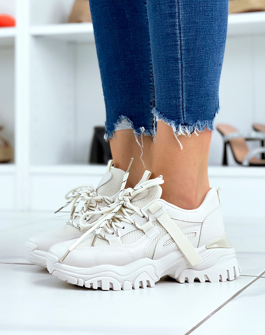 Baskets beiges à double lacets et semelle épaisse