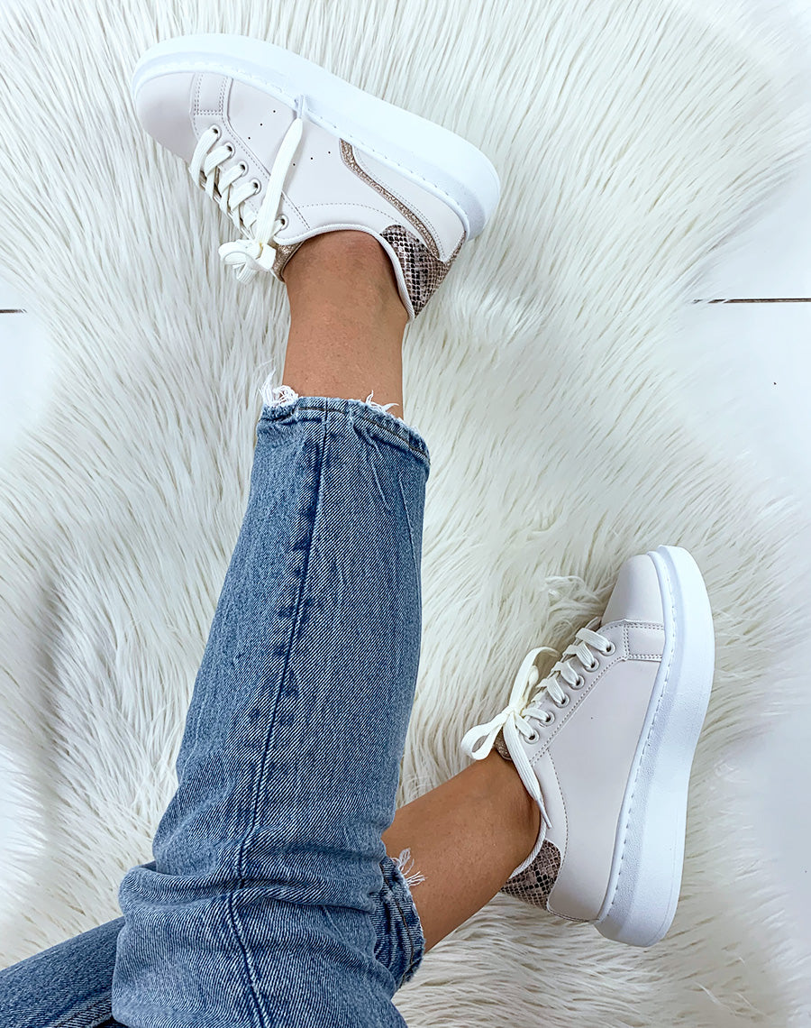 Baskets beiges effet python à semelle épaisse