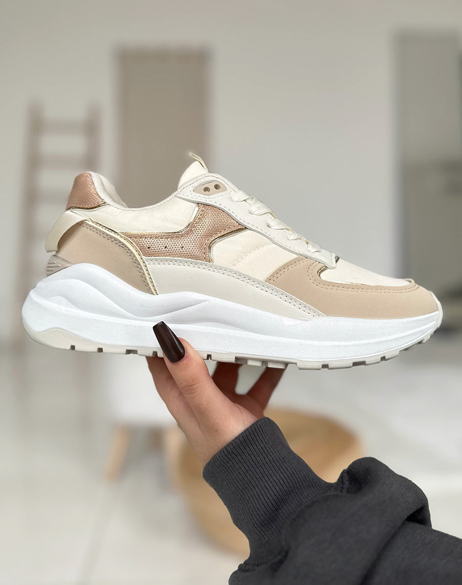 Baskets beiges à empiècements taupe et doré