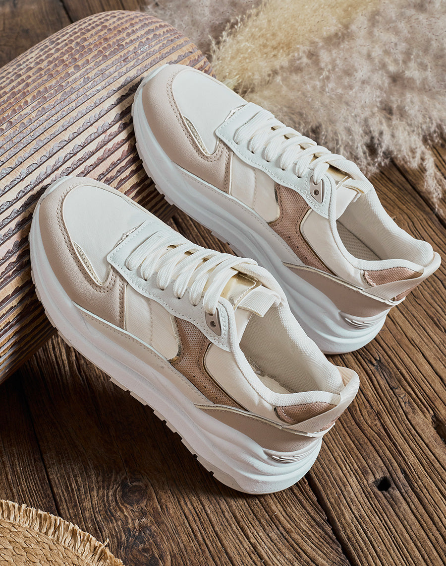 Baskets beiges à empiècements taupe et doré