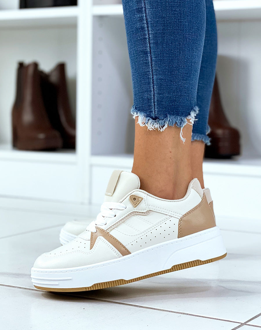 Baskets beiges et camel à plateforme