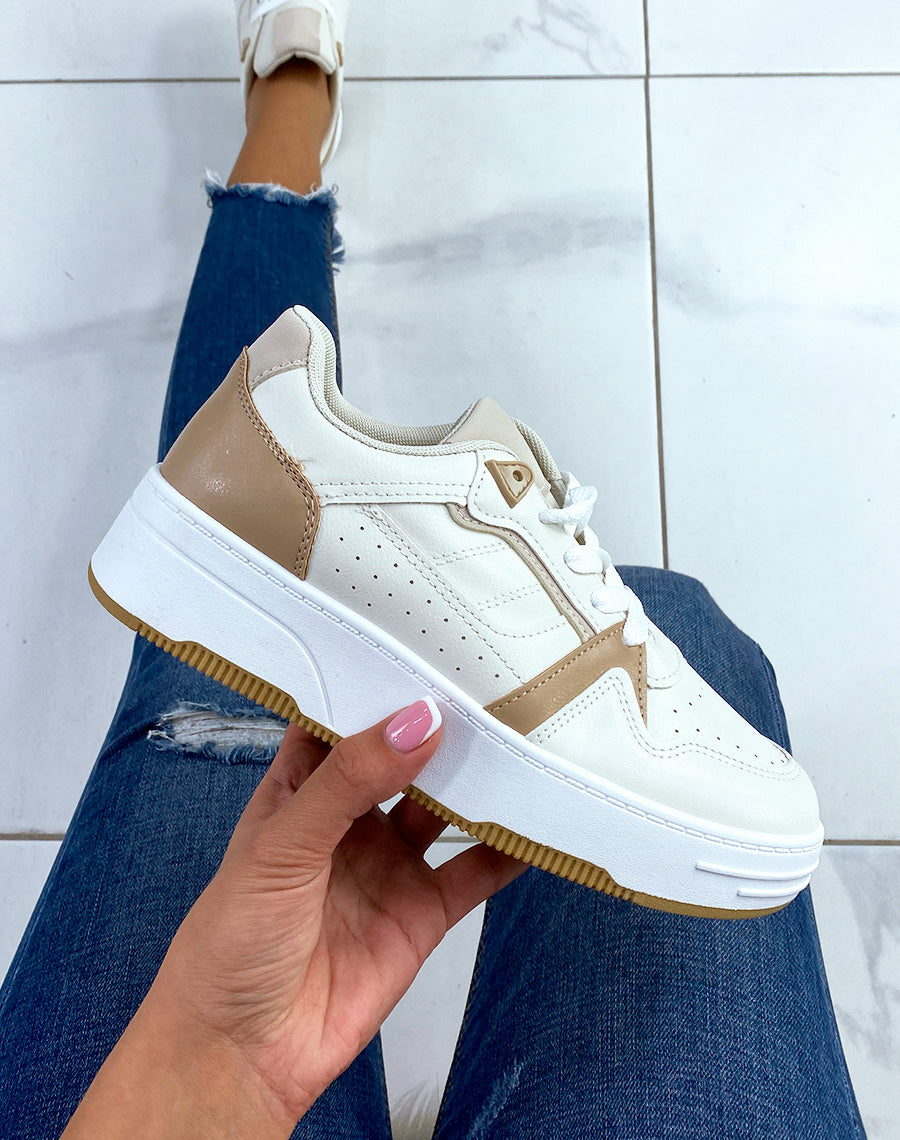 Baskets beiges et camel à plateforme