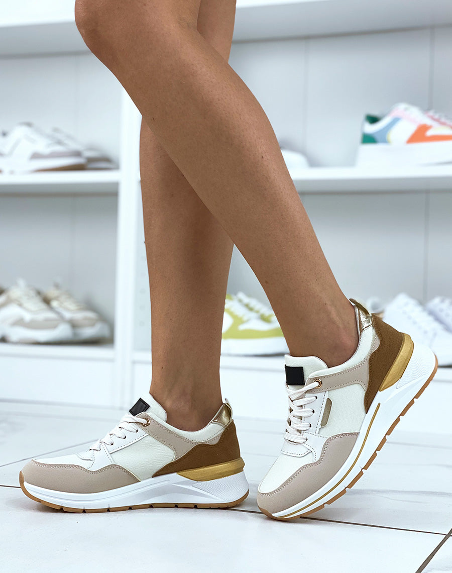 Baskets beiges et marrons à multiples empiècements