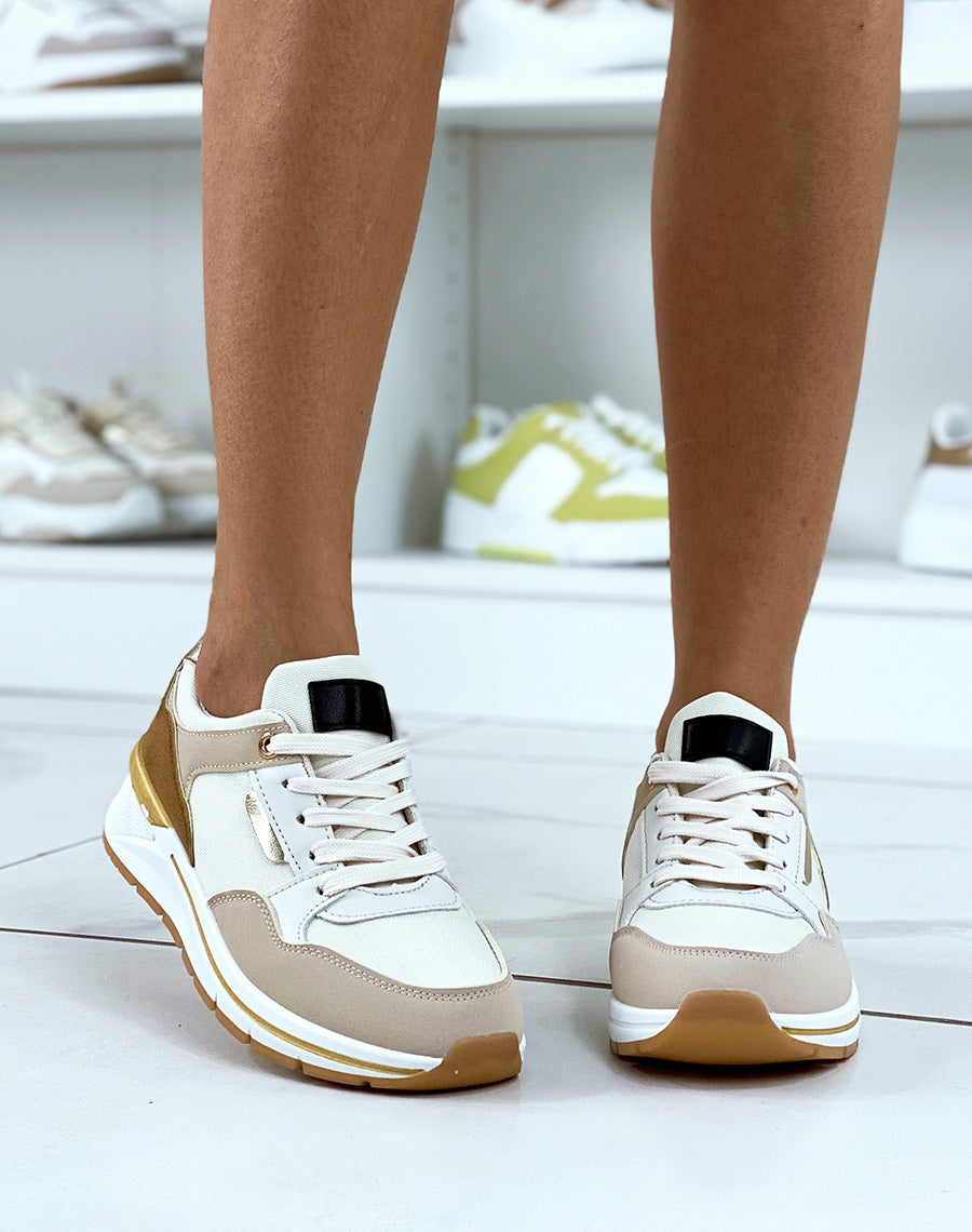 Baskets beiges et marrons à multiples empiècements