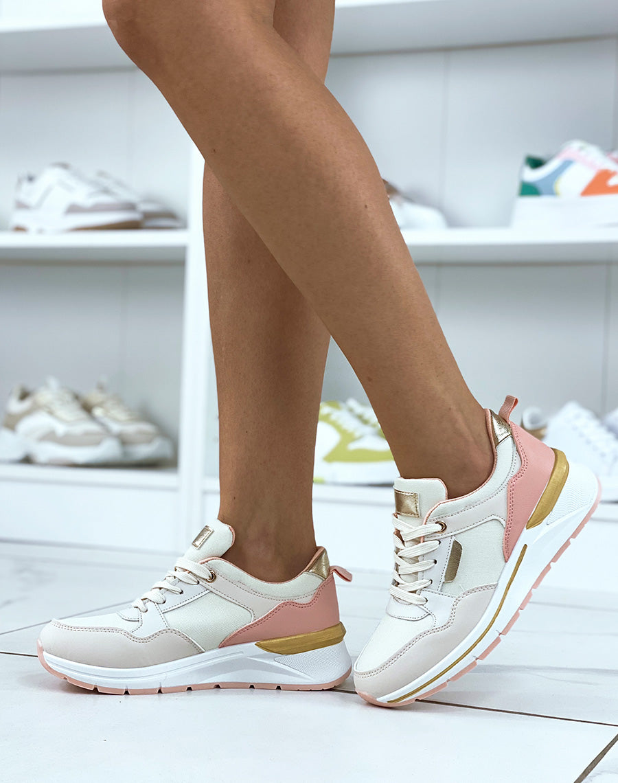 Baskets beiges et roses à multiples empiècements