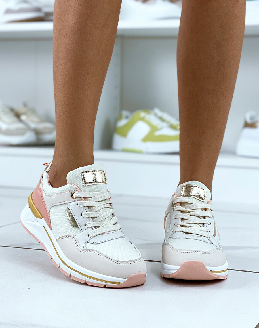 Baskets beiges et roses à multiples empiècements