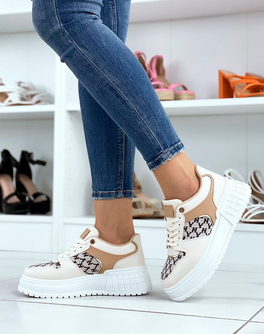 Baskets beiges à imprimé marron et empiècement beige foncé