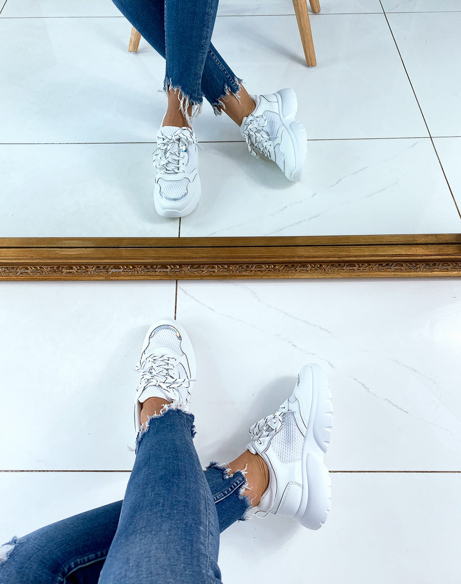 Baskets blanche détail holographique