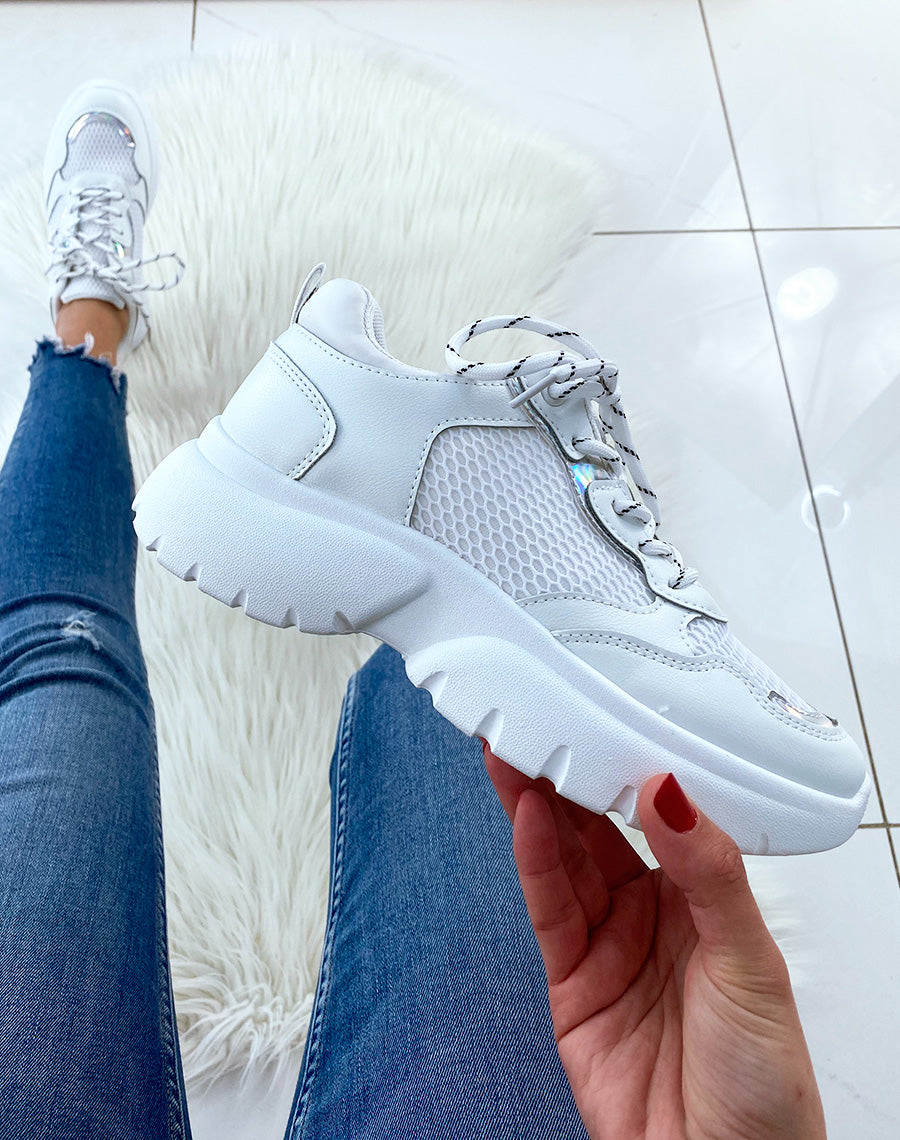 Baskets blanche détail holographique