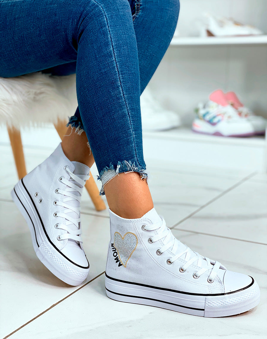 Baskets blanche montantes à lacets avec détail strass et inscription