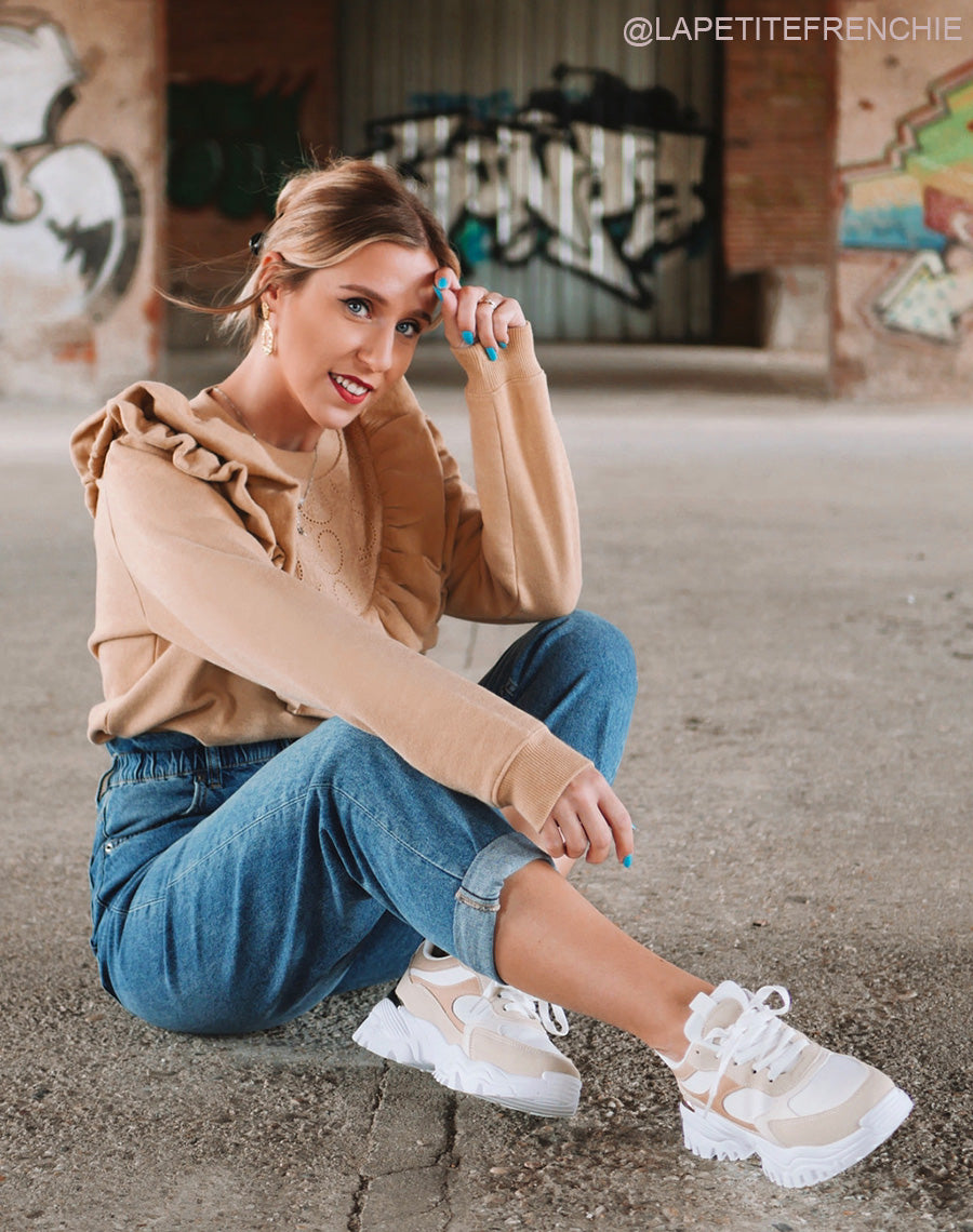 Baskets blanches aux empiècements beiges