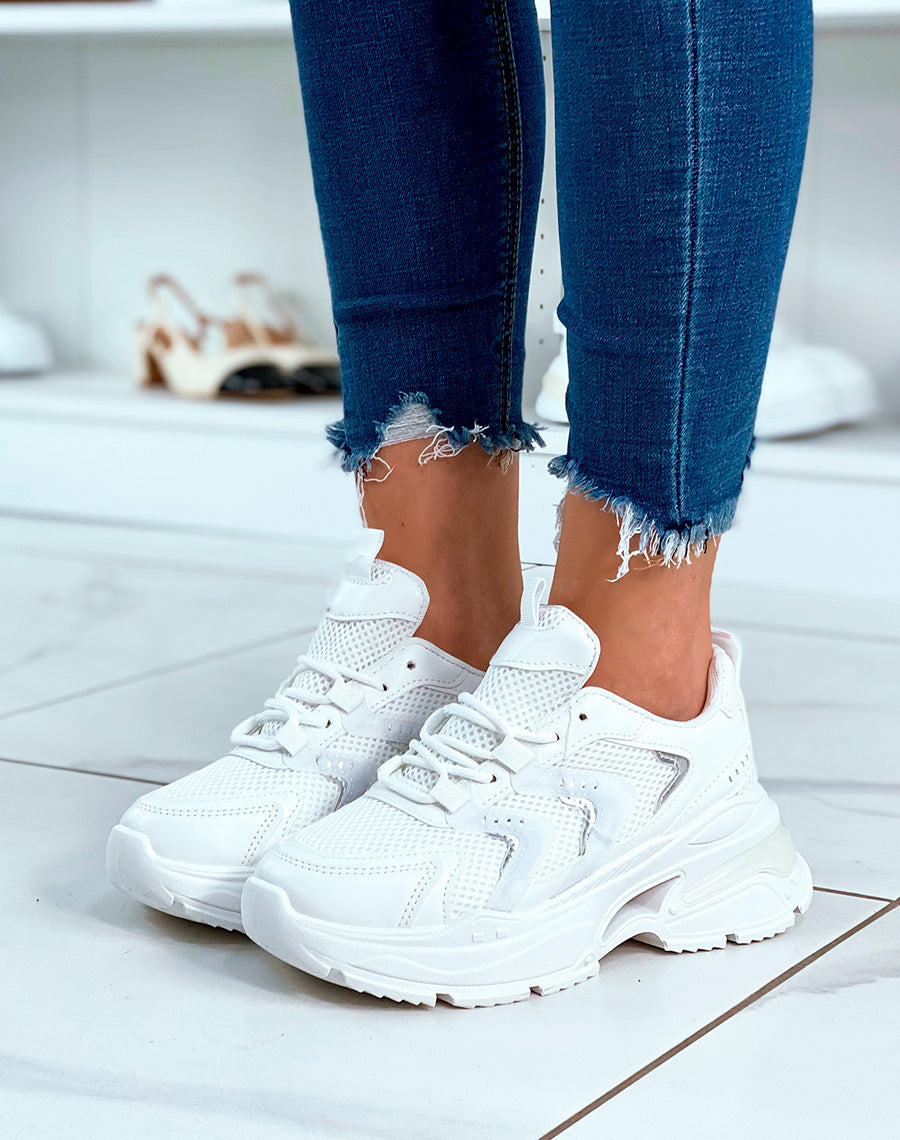 Baskets blanches aux multiples détails originaux