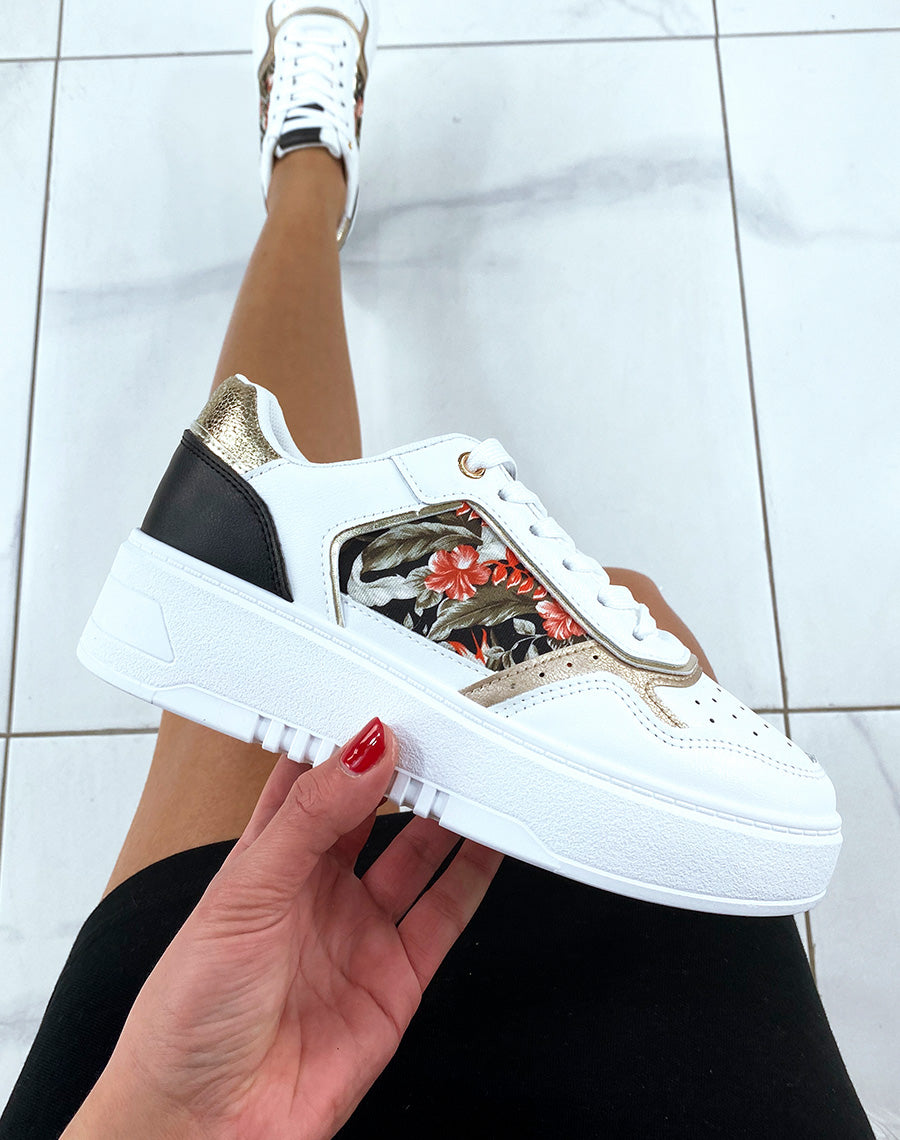 Baskets blanches avec empiècement fleuri