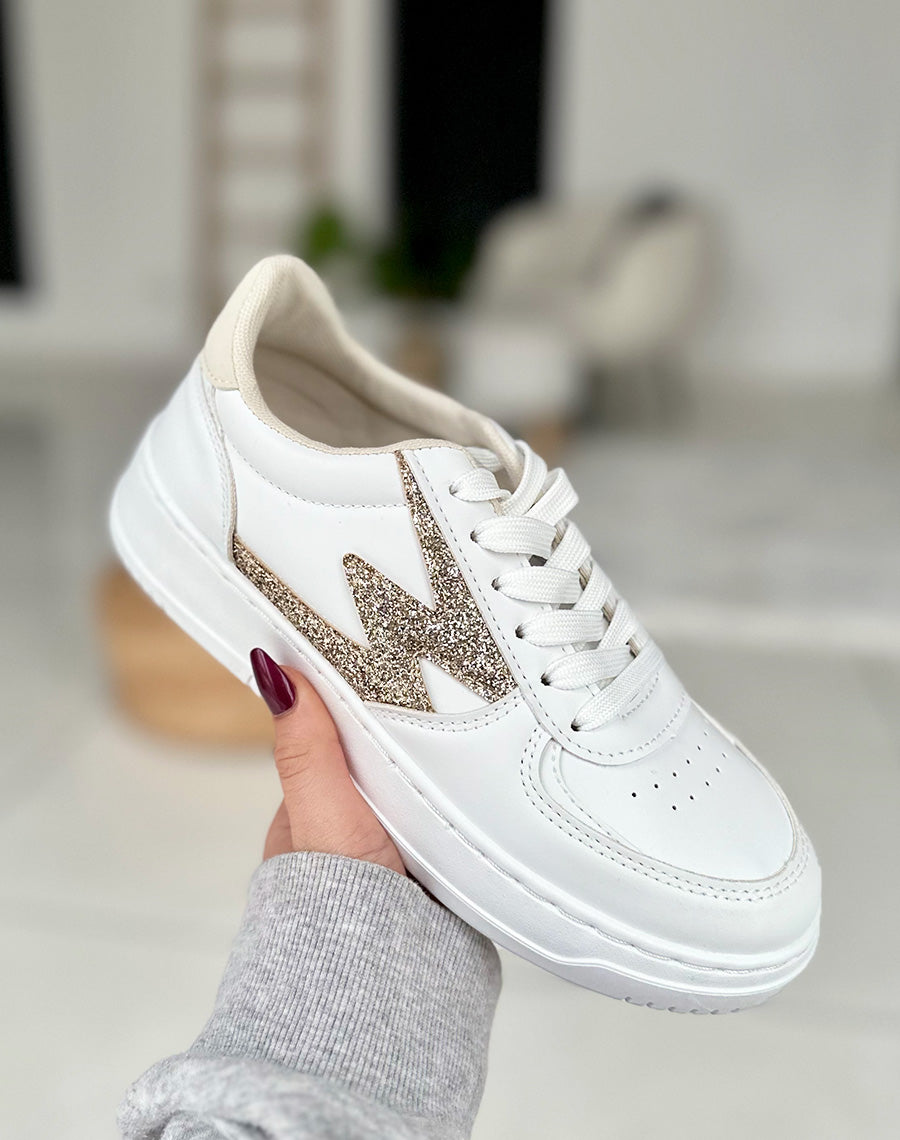 Baskets blanches à détails éclair dorés pailleté et empiècement beige