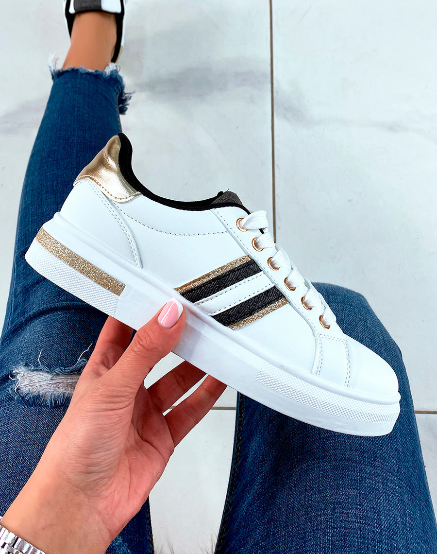 Baskets blanches à détails dorés pailletés