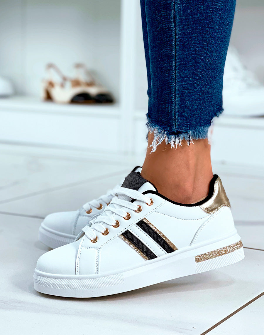 Baskets blanches à détails dorés pailletés