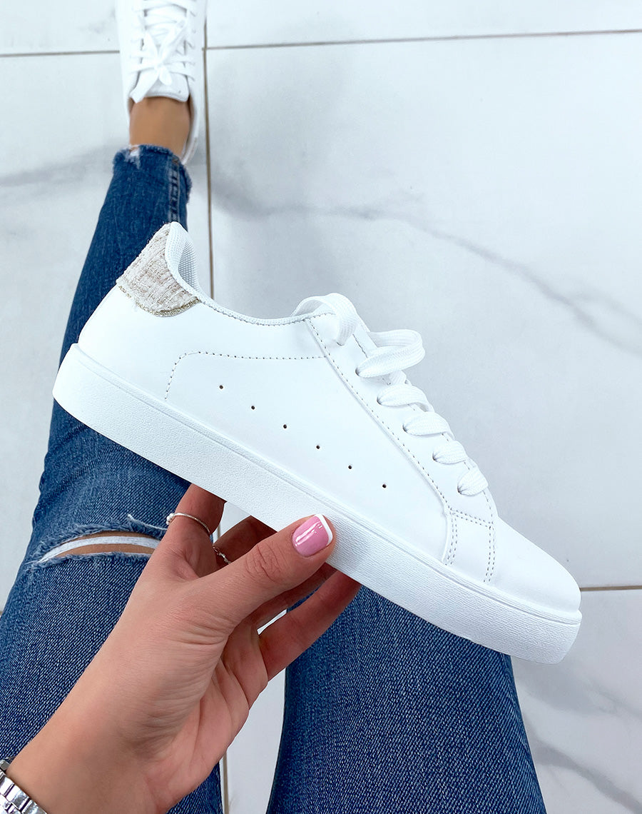 Baskets blanches à empiècement en tweed beige