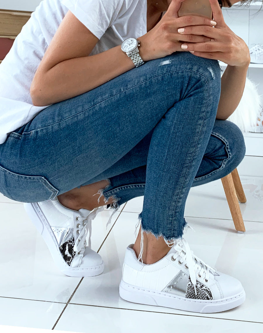 Baskets blanches à empiècements argentés croco blanc et python