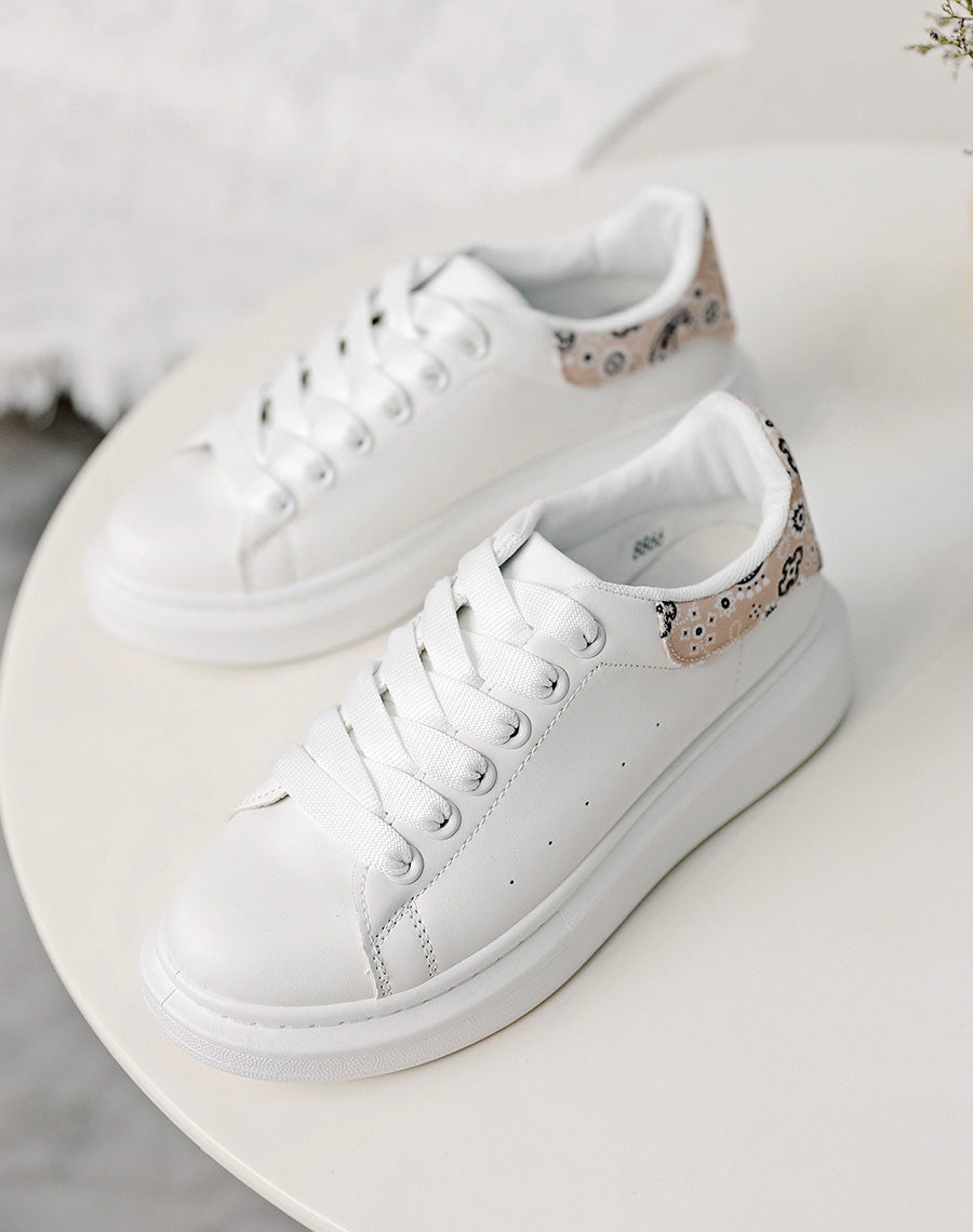 Baskets blanches à empiècements arrière beiges aztèque