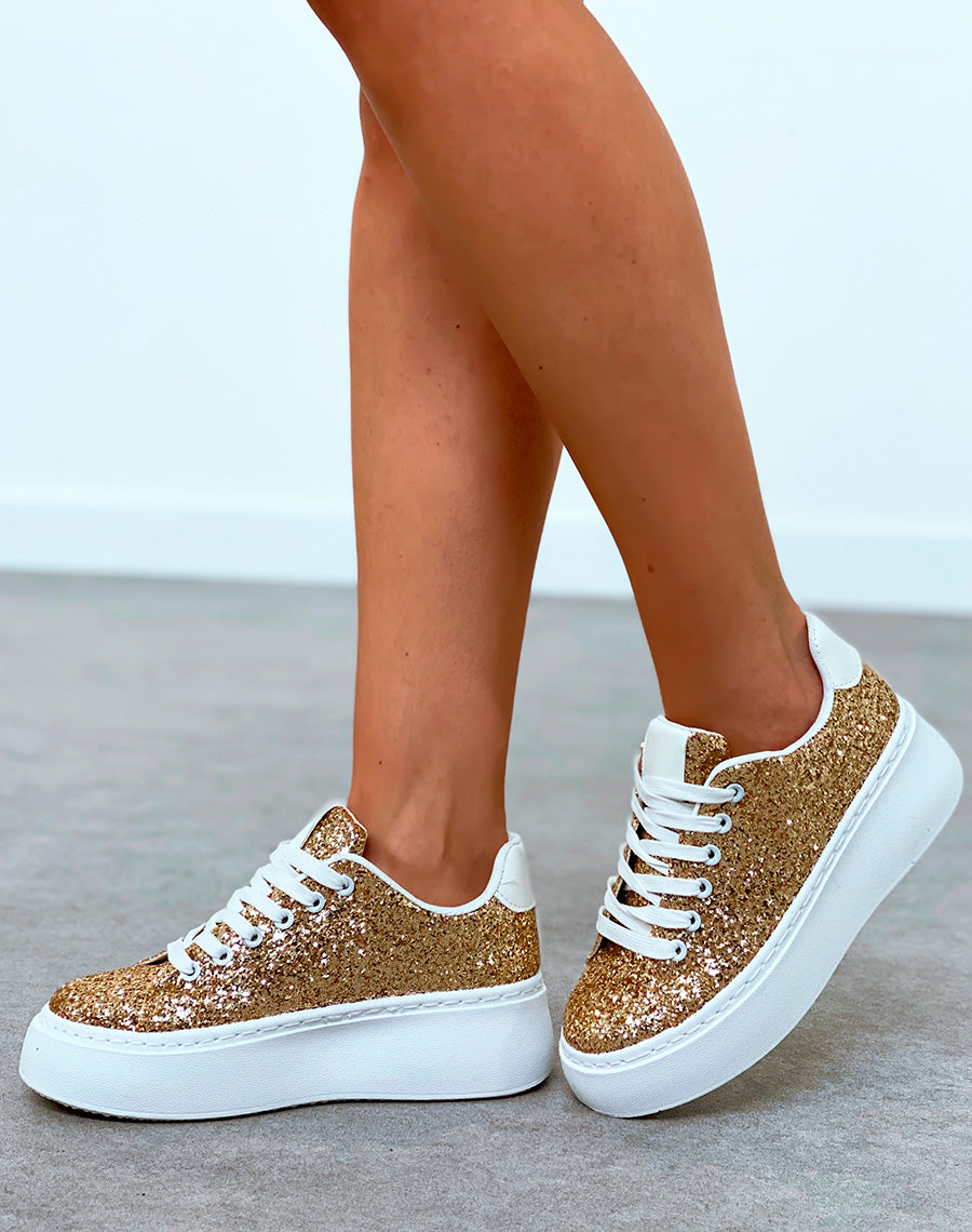 Baskets blanches à empiècements dorées pailleté et à grosse plateforme